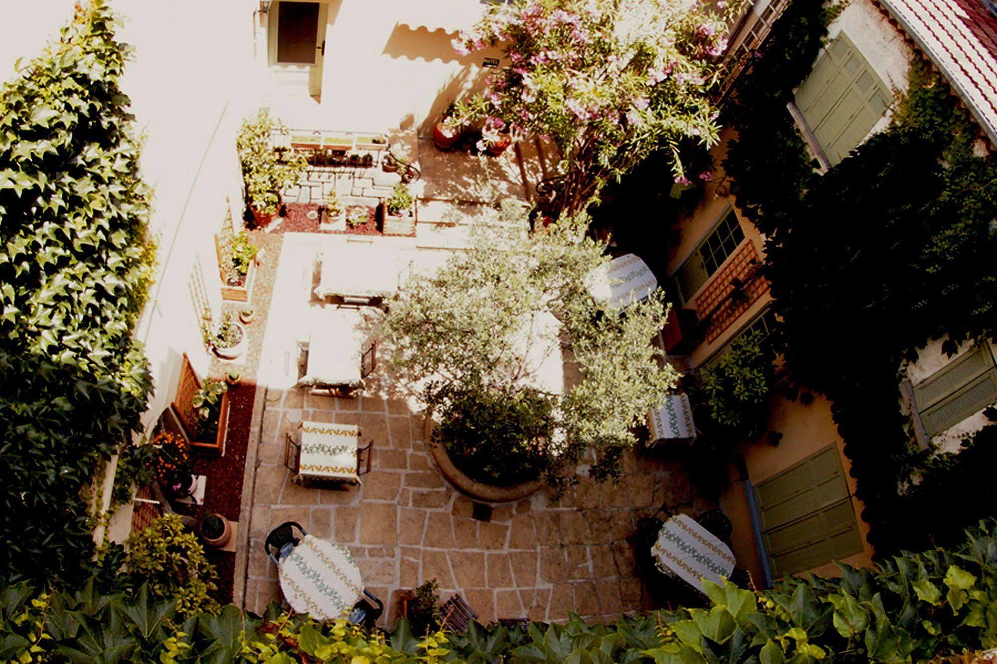 La Maison D'Ete Σαλόν-ντε-Προβάνς Εξωτερικό φωτογραφία